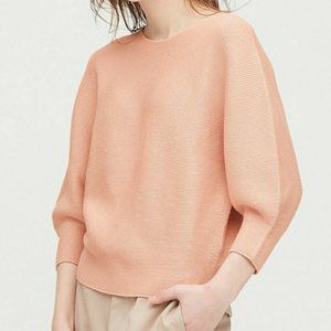 uniqlo pink sweater